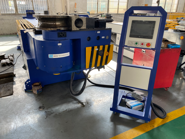 Промышленный полуавтоматический универсальный газовый трубогиб с ЧПУ и ЧПУ